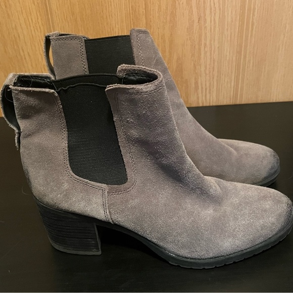 Sam Edelman Gray Suede 'Hanley' Chelsea Boots - Picture 6 of 14